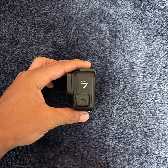 GoPro Hero 7 - Picture 3 of 3